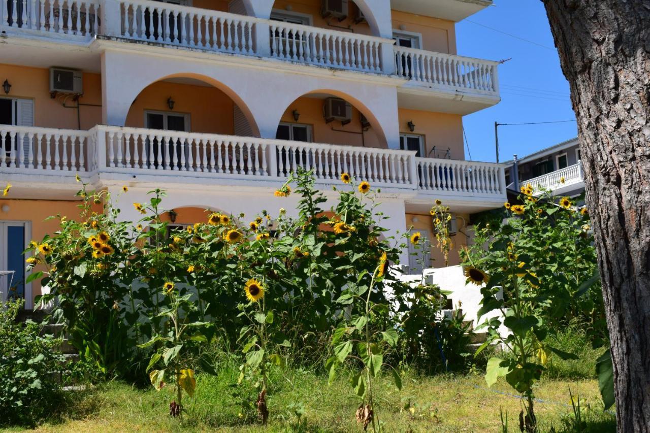 Red Sun Apartments Ammoudi Exterior foto