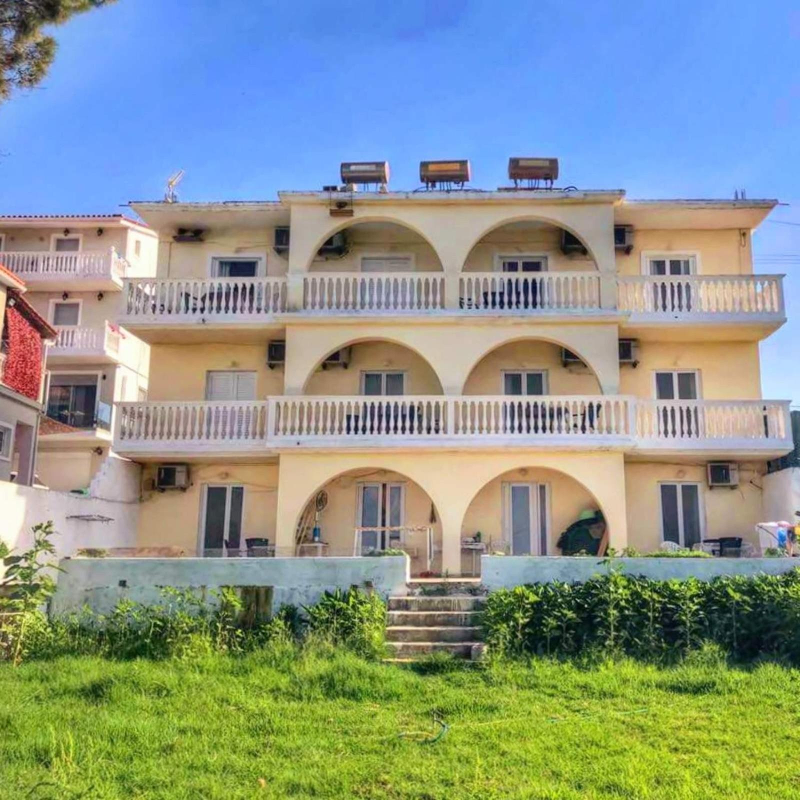 Red Sun Apartments Ammoudi Exterior foto
